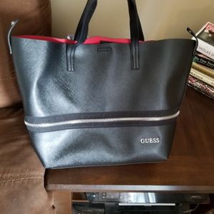 Guess tote